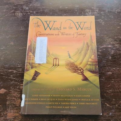 Vintage Fantasy Books (LR-EL)