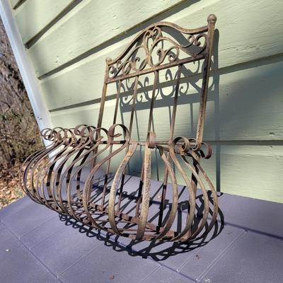 Three Hanging Metal Planters (Y-EL)