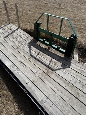 2011 John Deere 5101E less than 400 hours and all accessories included