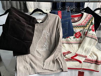 Lot E 348 Women’s Everyday Wear Lot (XL/16)
