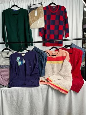 Lot D 359 Women’s Sweaters Tops & More (XL/18)