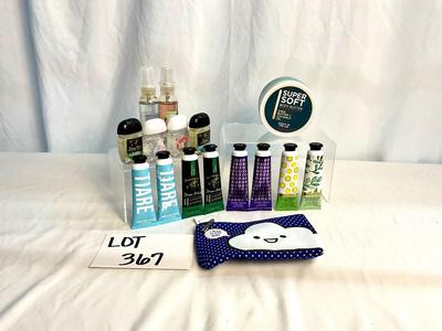 Lot M 366 BATH & BODY WORKS Travel Size Lot