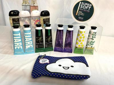 Lot M 366 BATH & BODY WORKS Travel Size Lot