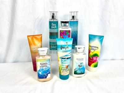 Lot M 371 BATH & BODY WORKS A Day at the Beach Lot