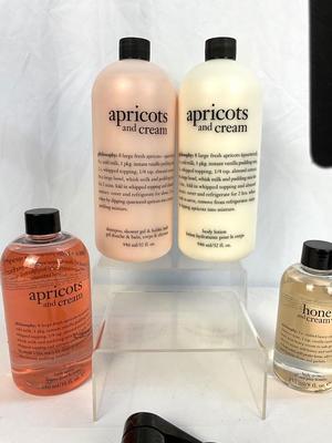Lot M 374 Philosophy Apricots & Cream Lot