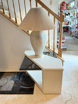 LOT 279B: 1980s Style Postmodern End Table w/ Lamp