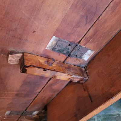 Triangle Drop Leaf Cricket Table (BD-EL)