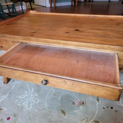 Solid Wood French Style Coffee Table (BD-EL)