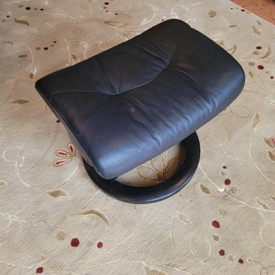 Ekornes Stressless Recliner and Ottoman (BD-EL)