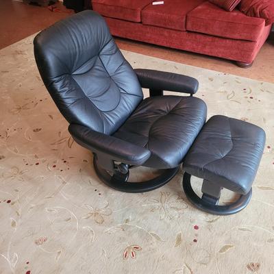 Ekornes Stressless Recliner and Ottoman (BD-EL)
