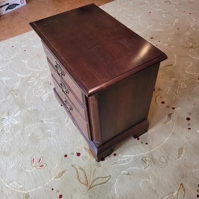 Kincaid Two Drawer Nightstand (BD-EL)