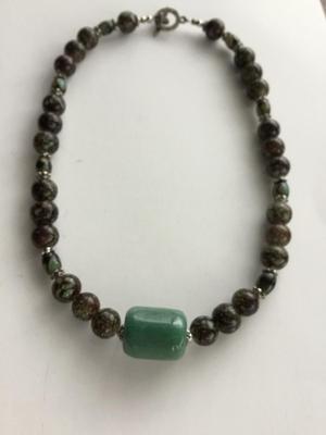 Beautiful stone type statement vintage necklace