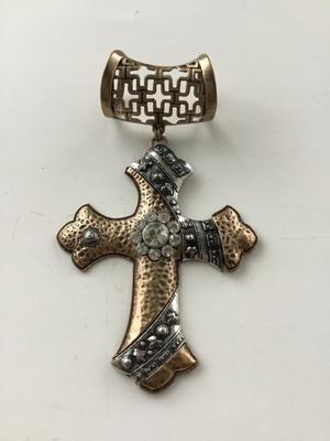 Beautiful vintage scarf jewelry