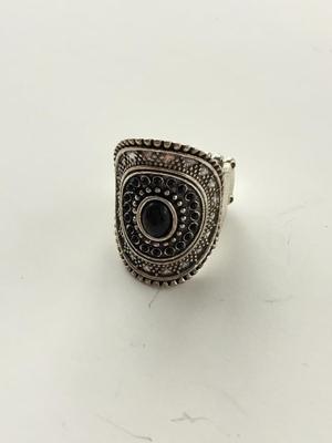 Stretchy costume ring