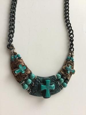 Beautiful cross statement collar necklace