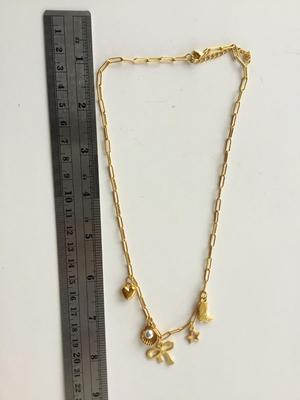 Unmarked gold tone Charm necklace