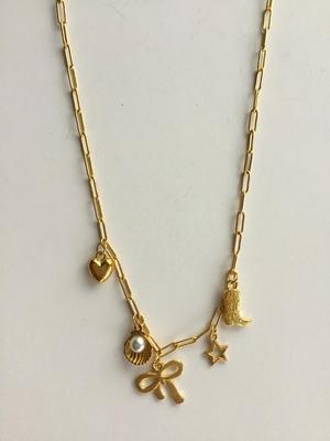 Unmarked gold tone Charm necklace