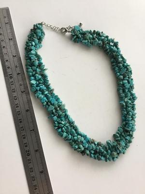 Beautiful Robbin blue nugget beaded statement necklace
