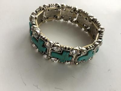 Beautiful cross stretchy boho fashion bracelet