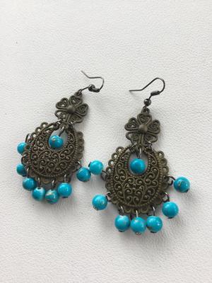 Beautiful chandelier style fashion earrings