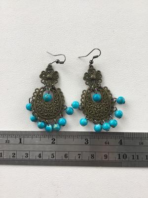 Beautiful chandelier style fashion earrings