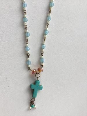 Beautiful fashion cross necklace