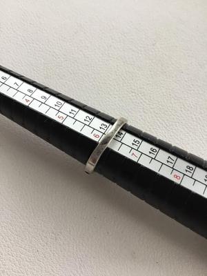 Beautiful unmarked fashion ring