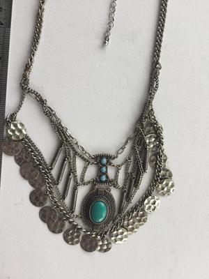 Unmarked beautiful statement necklace