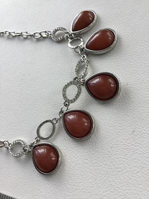 Unmarked brown tone fashion necklace