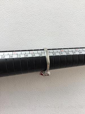 Beautiful unmarked silver tone red heart fashion ring