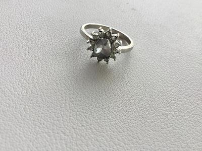 Beautiful unmarked silver tone fashion ring