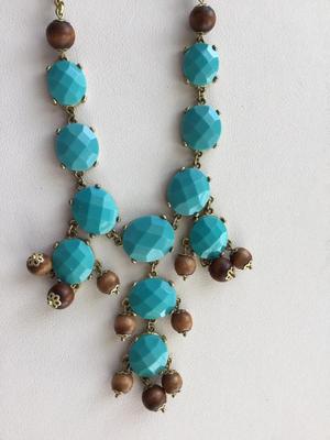 Avon marked blue statement necklace