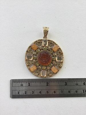 Beautiful gold tone necklace pendant