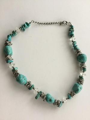 Turquoise type fashion necklace