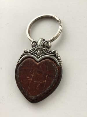 Leather heart type fashion keychain