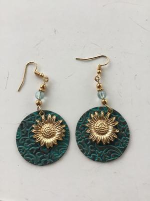 Beautiful unmarked dangle fashion earrings