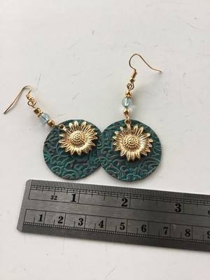 Beautiful unmarked dangle fashion earrings