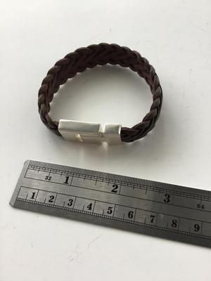 Brown fashion bracelet