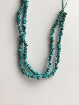 Blue quartz nugget type fashion necklace