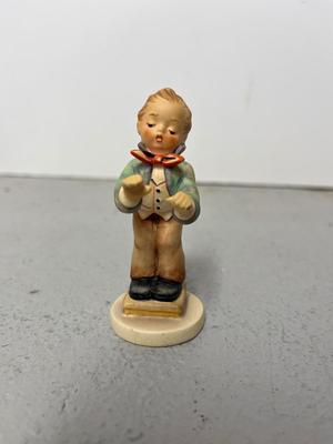Hummel Lot #10