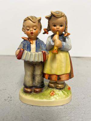 Hummel Lot #10