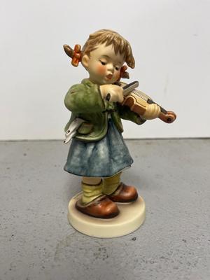 Hummel Lot #11
