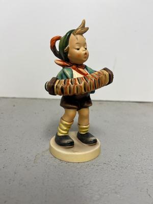 Hummel Lot #12