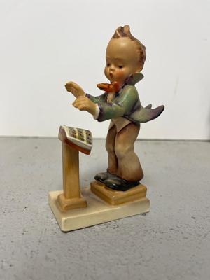 Hummel Lot #12