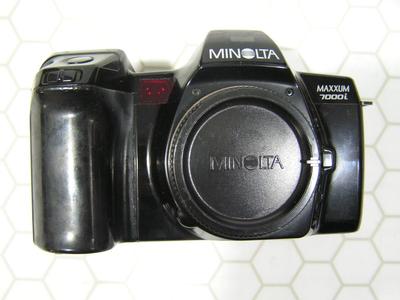(2of2) Minolta Maxxum ɑlpha 7000i 35mm high performance Pro/Am camera