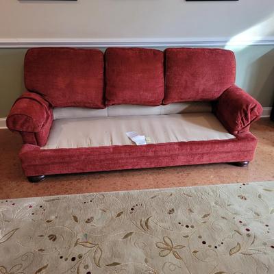 Clayton Marcus Couch with Throw Pillows (BD-EL)