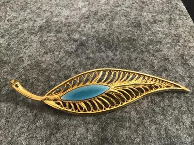 Beautiful Large Gold Tone Turquoise Color Brooch