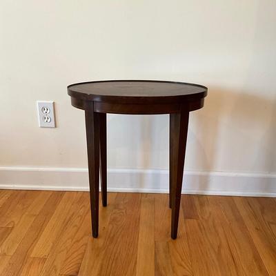 L1191 Small Oval Shell Inlay Provincial Table