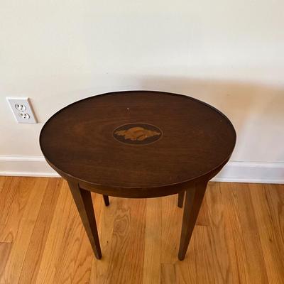 L1191 Small Oval Shell Inlay Provincial Table