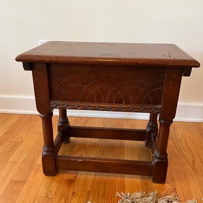 L1192 Edwardian Style Mahogany Lift Top Stool